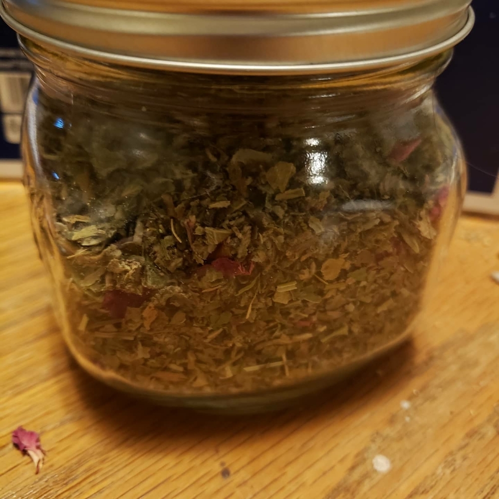 Herbal smoking blend